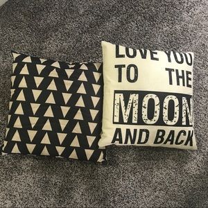 Love you to the moon and back & triangle pillows